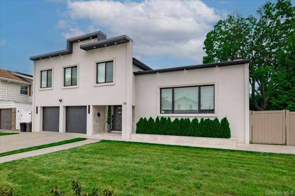 929 Jewel DR, North Woodmere, NY 11581