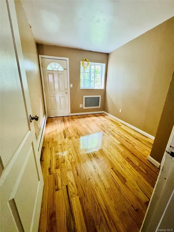18915 117th RD #2nd fl, Saint Albans, NY 11412