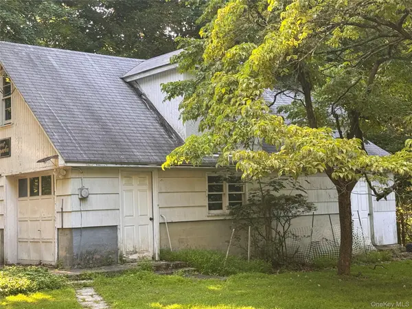 245 Zukor RD, New City, NY 10956