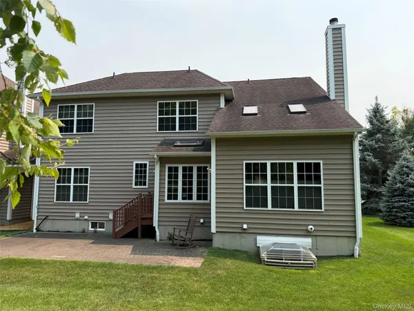 415 Vassar PL, Fishkill, NY 12524