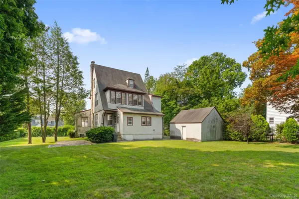 33 Deerfield AVE, Eastchester, NY 10709