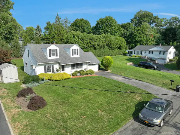 62 Oldert DR, Pearl River, NY 10965