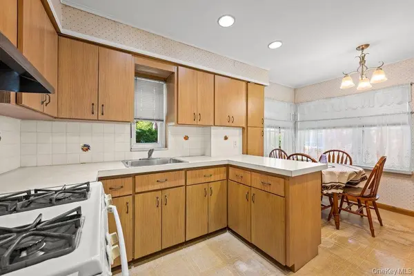 79-38 Bell BLVD, Hollis Hills, NY 11364