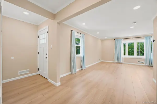 2811 Clearview EXPY, Bayside, NY 11360