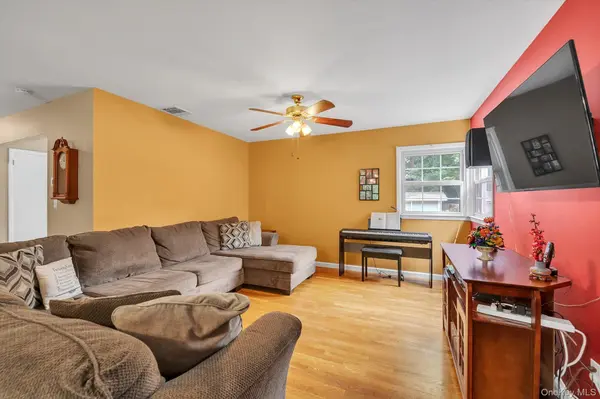 202B 1st ST, East Northport, NY 11731