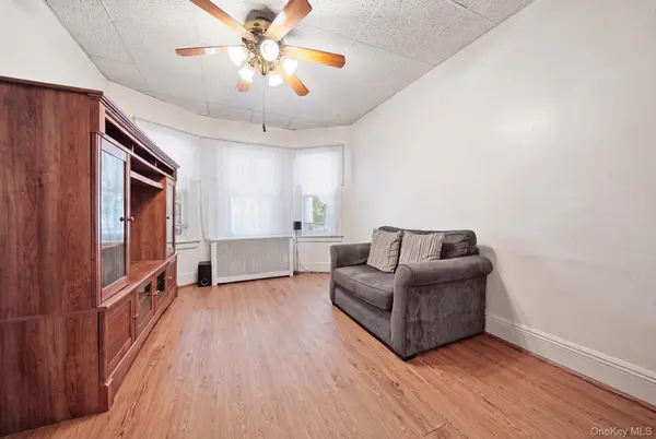10244 85th AVE, Richmond Hill, NY 11418