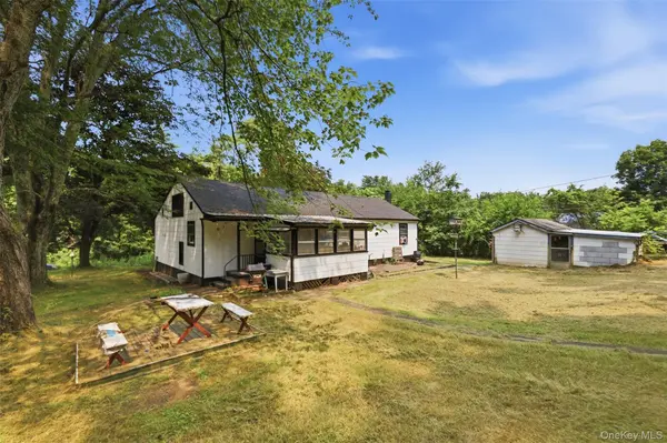 98 Dellay AVE, Kingston, NY 12401