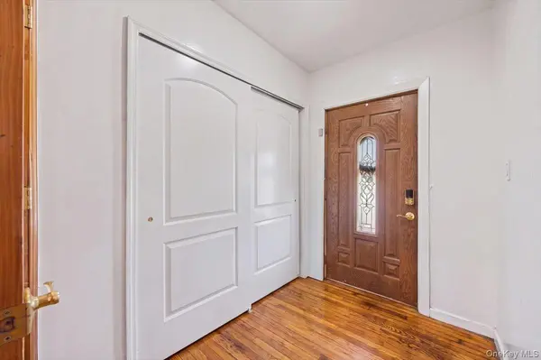 11956 Farmers BLVD, Saint Albans, NY 11412