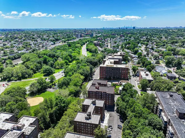 755 Bronx River Rd #4B, Bronxville, NY 10708