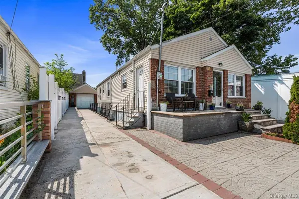 18710 121st AVE, Saint Albans, NY 11412