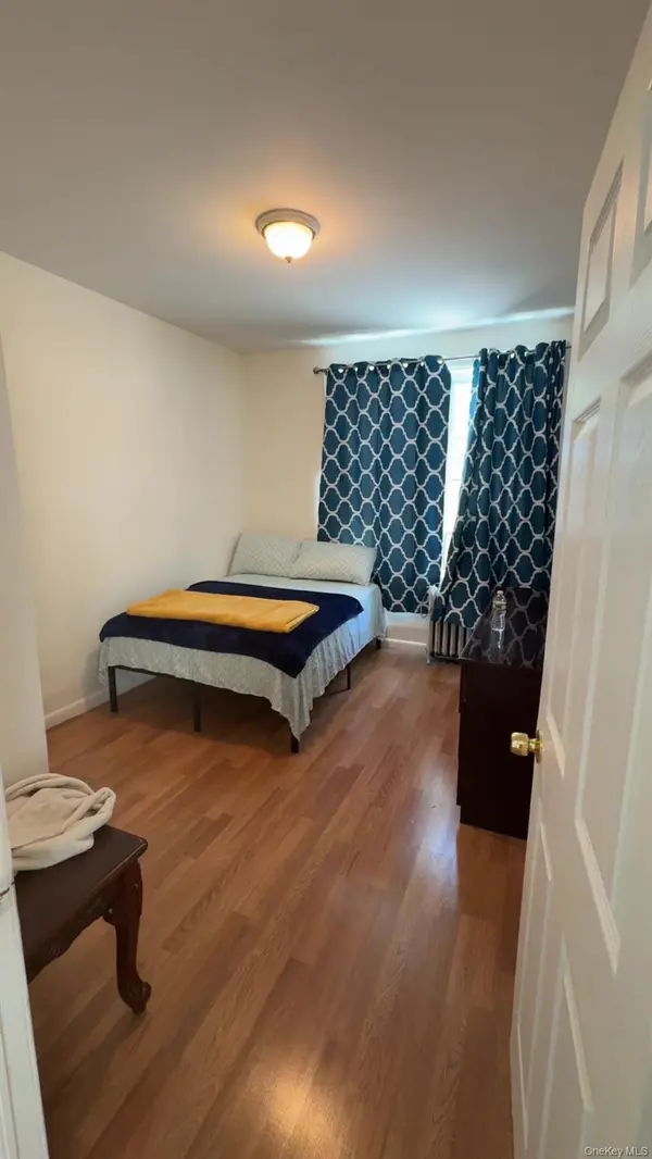 3027 Radcliffe Avenue Avenue #3, Bronx, NY 10469