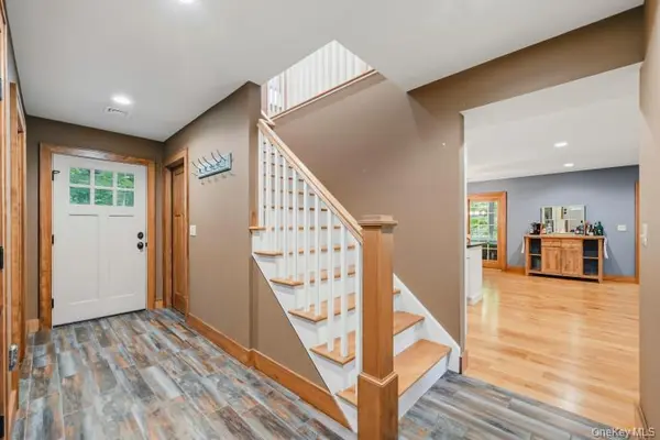 248 Bellvale Lakes RD, Warwick, NY 10990