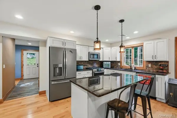 248 Bellvale Lakes RD, Warwick, NY 10990