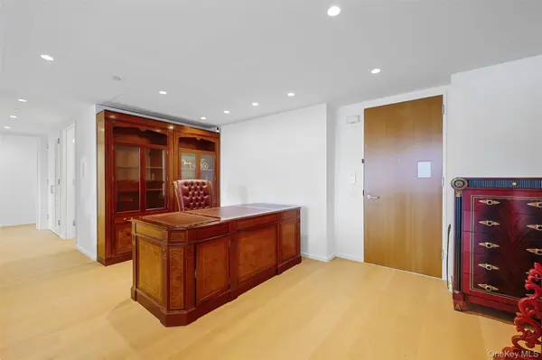 685 1st AVE #31F, New York (manhattan), NY 10016