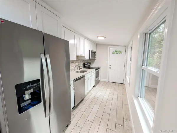 52 King RD, Rocky Point, NY 11778