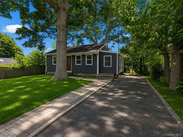 52 King RD, Rocky Point, NY 11778