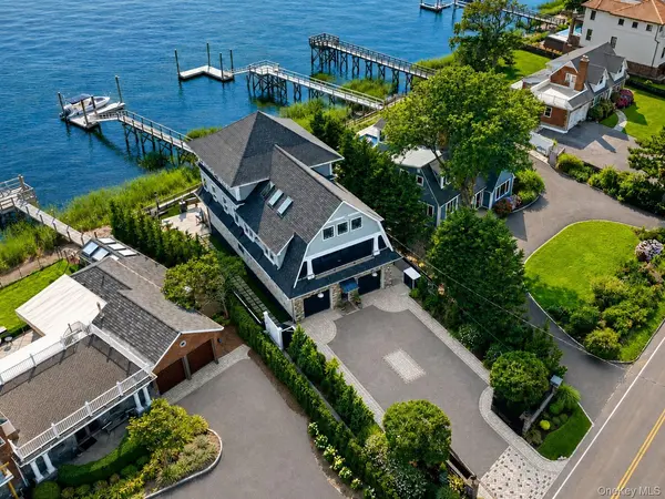 389 Asharoken AVE, Northport, NY 11768