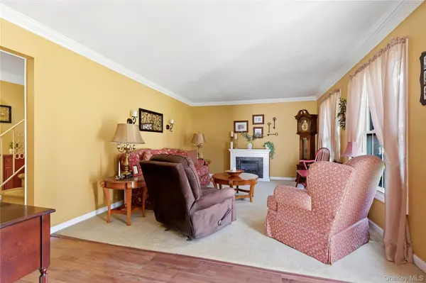 3573 Wyanet ST, Seaford, NY 11783
