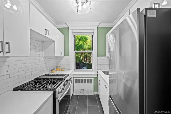 629 Kappock ST #4G, Bronx, NY 10463