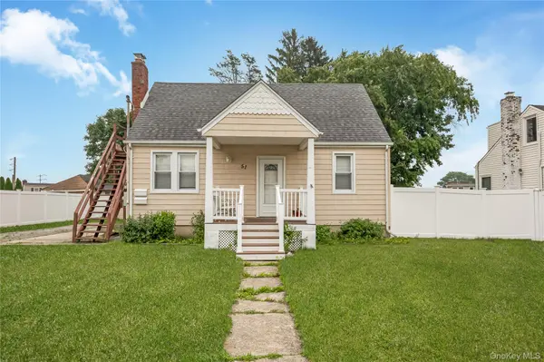 57 Cedar AVE, Farmingdale, NY 11735