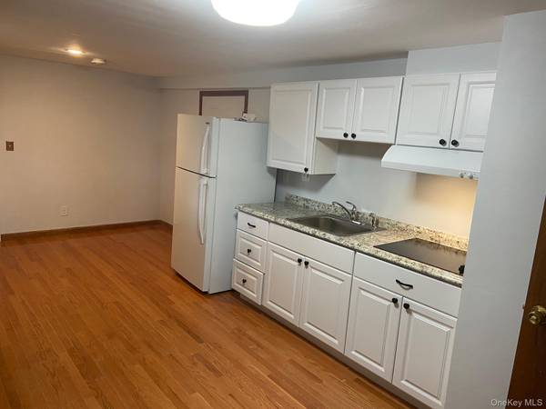 Address not disclosed, Huntington, NY 11746