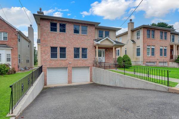 86 George ST, East Hills, NY 11577