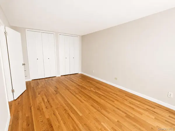 410 E Broadway #4T, Long Beach, NY 11561