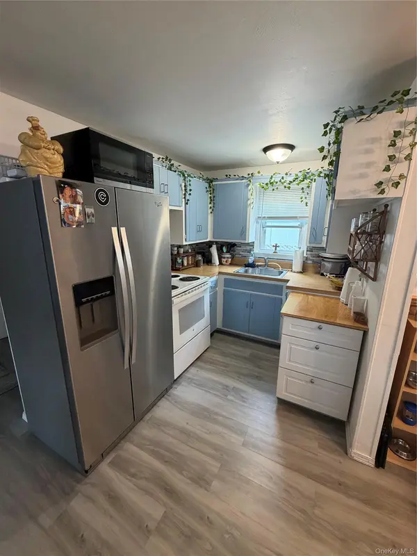 272 davenport, Lindenhurst, NY 11757