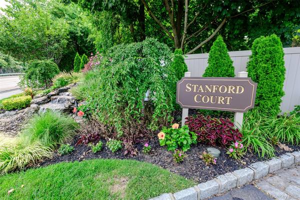 12 Stanford CT #A, Wantagh, NY 11793