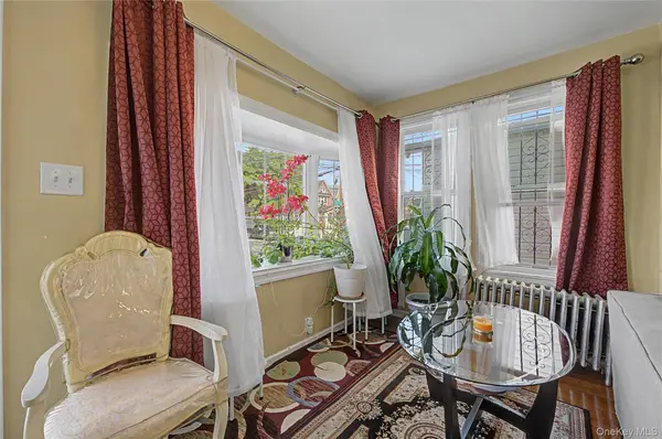 11568 155th ST, Jamaica, NY 11434