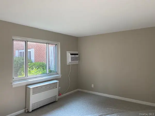 72-59 Little Neck Pkwy #H-1, Glen Oaks, NY 11004