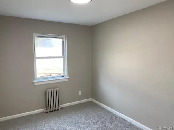72-59 Little Neck Pkwy #H-1, Glen Oaks, NY 11004