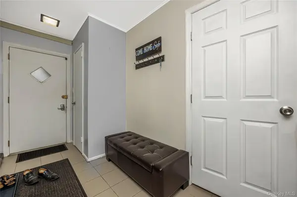 1616 202nd ST, Bayside, NY 11360