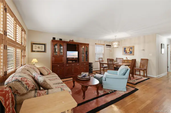 11116 170th ST, Jamaica, NY 11433