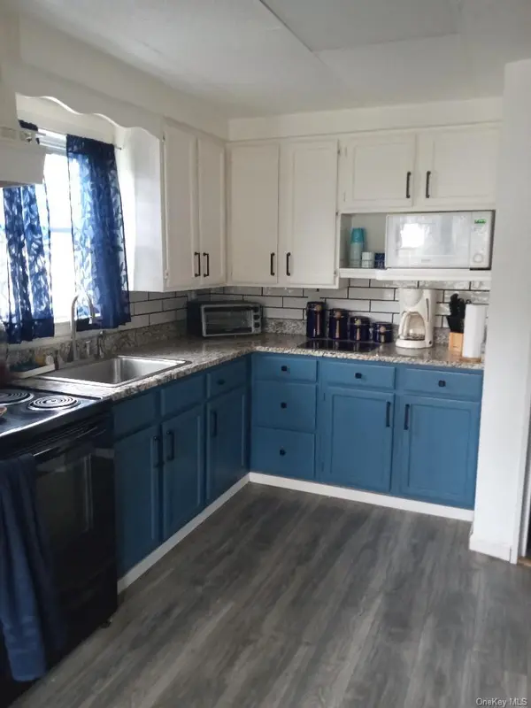 1207 Slabey AVE, Valley Stream, NY 11580