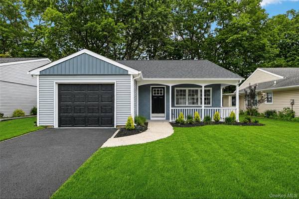 190 Canterbury DR, Ridge, NY 11961