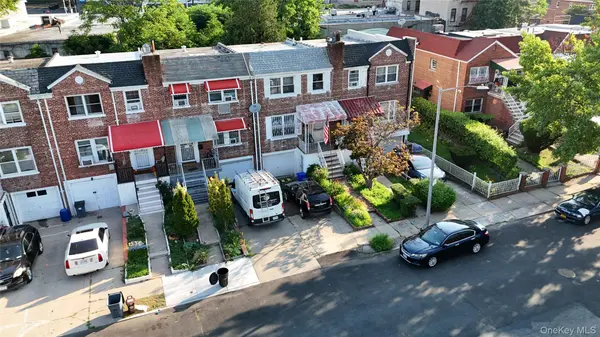 935 Magenta ST, Bronx, NY 10469