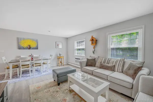 460 Old Town RD #3G, Port Jefferson, NY 11776
