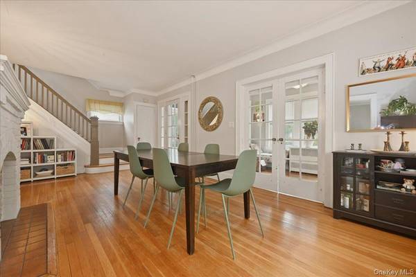 48 Poplar ST, West Hempstead, NY 11552