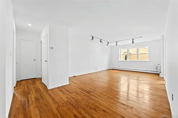 212 Westend AVE #7-D, Freeport, NY 11520