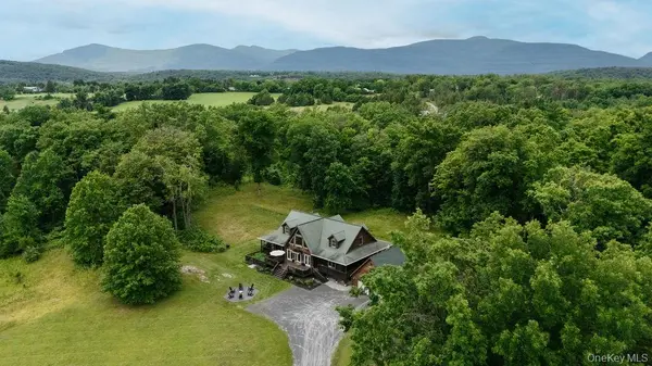 86 Sunset View DR, Saugerties, NY 12477