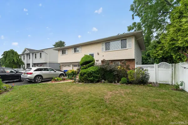 2496 Enid CT, Baldwin, NY 11510