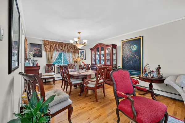 2496 Enid CT, Baldwin, NY 11510