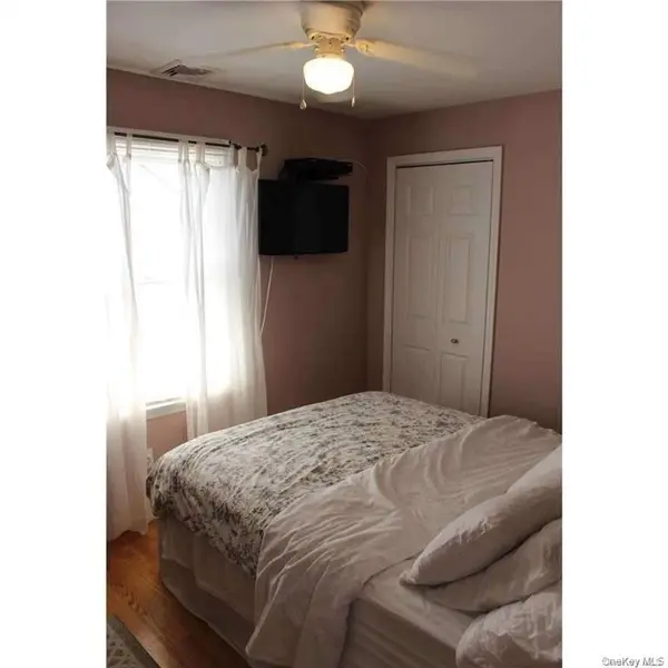 27 Vermont ST, Long Beach, NY 11561