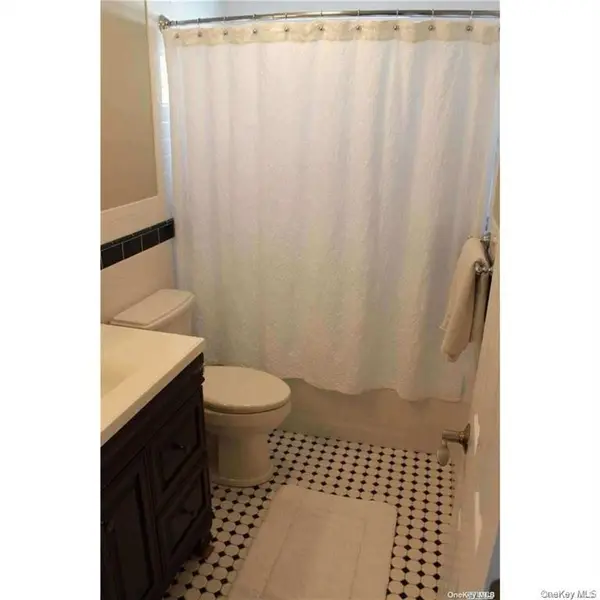27 Vermont ST, Long Beach, NY 11561