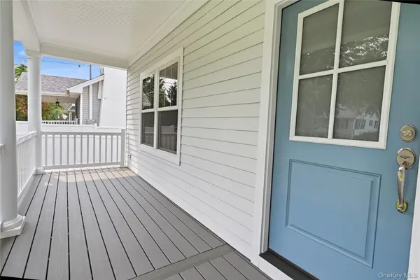 47 Central Pkwy, Huntington, NY 11743