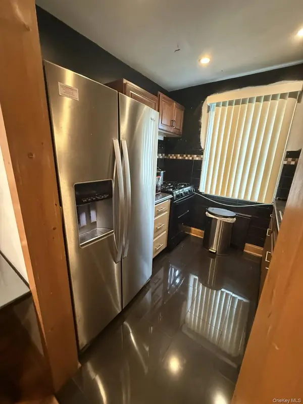 78-27 Springfield BLVD #7827, Oakland Gardens, NY 11364