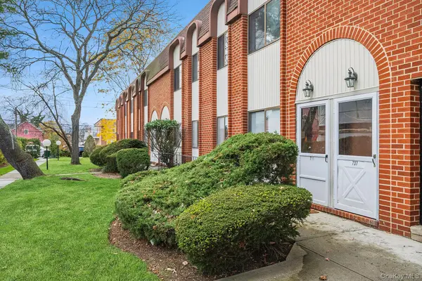 655 Chestnut ST #2nd Fl, Cedarhurst, NY 11516