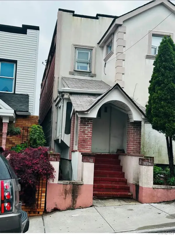 8614 143rd ST, Jamaica, NY 11435