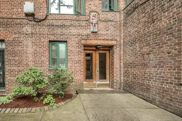 1579 Metropolitan AVE #3B, Bronx, NY 10462